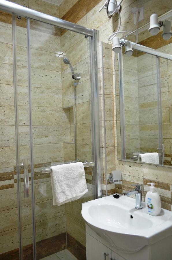 Hajdúszoboszló Henrietta - Violetta Apartman מראה חיצוני תמונה